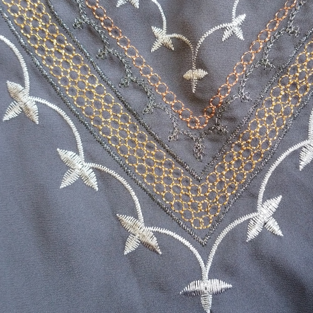 Embroidered Top - Picture 2 of 3